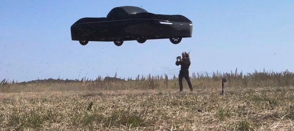 Jim_Dukhovny_CEO_of_Alef_near_the_flying_car_during_a_flight_test